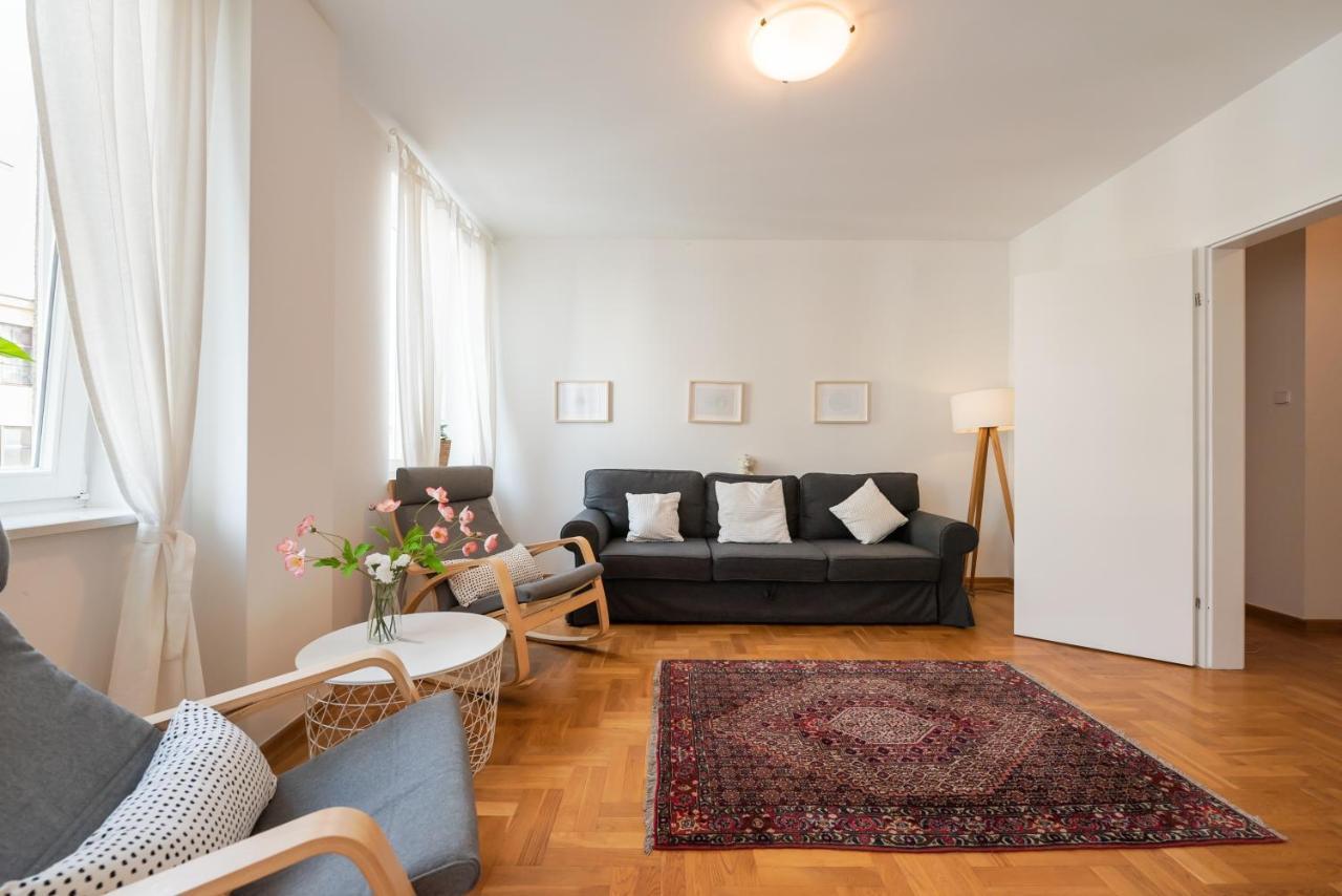 New Town Spacious Apartment Varsóvia Exterior foto